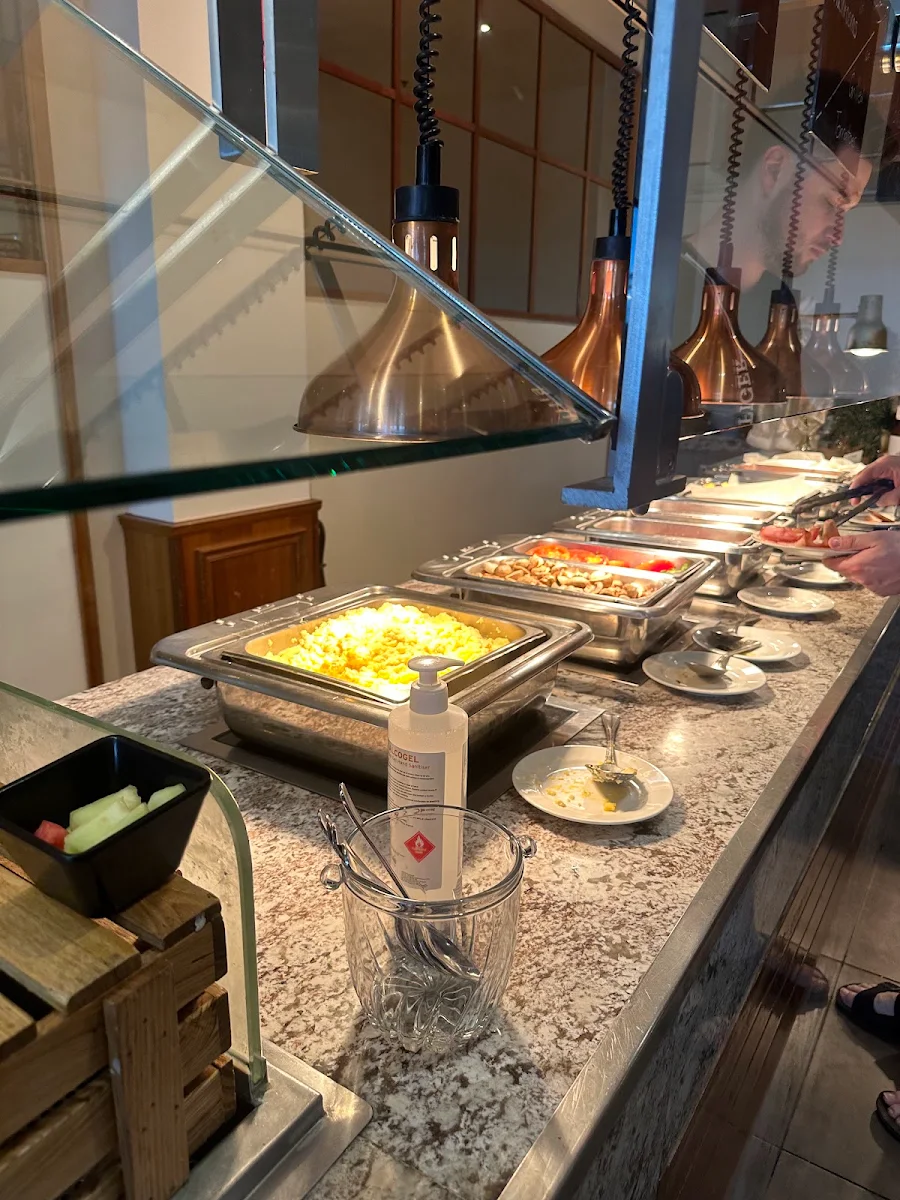 Highlights, Links Restaurant
