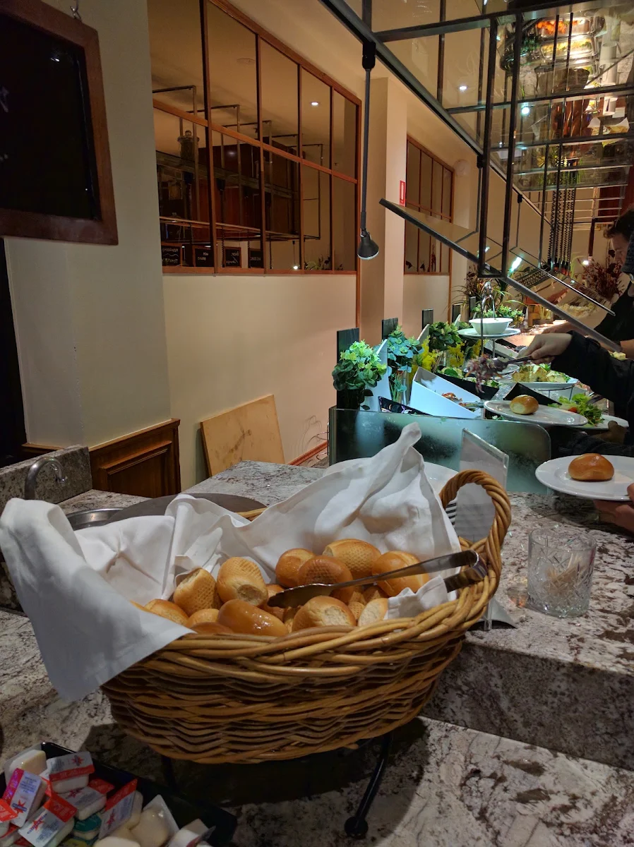 Highlights, Links Restaurant