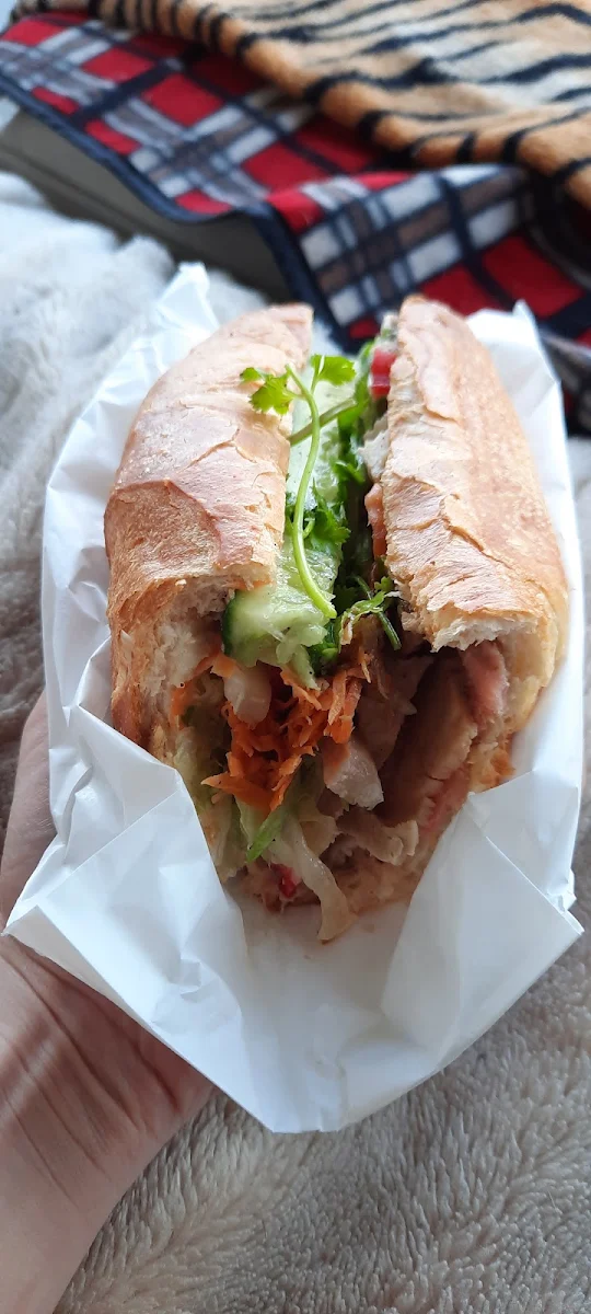 Highlights, B5 Cafe