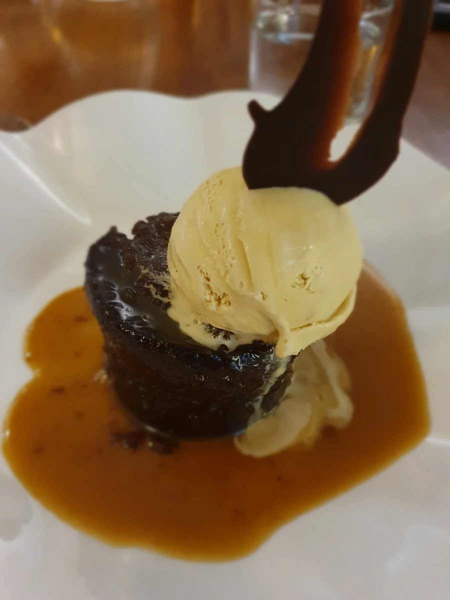Sticky Date Pudding, Cove