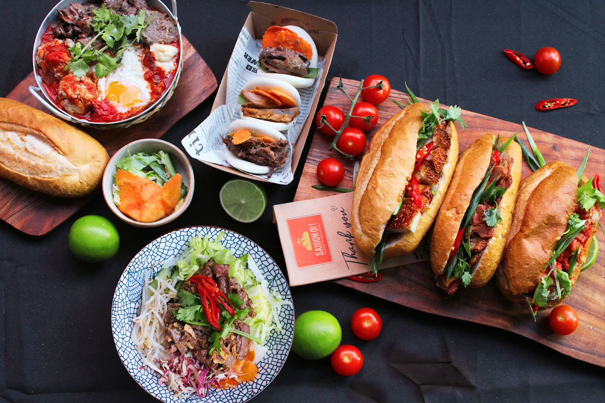 Highlights, Saigon Oi ! Erina