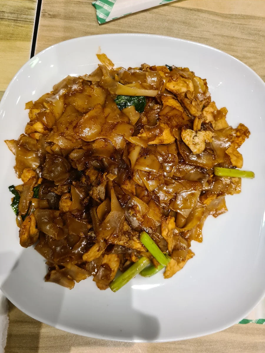 Pad See Eiw, Phu Thai Restaurant (Helensburgh)