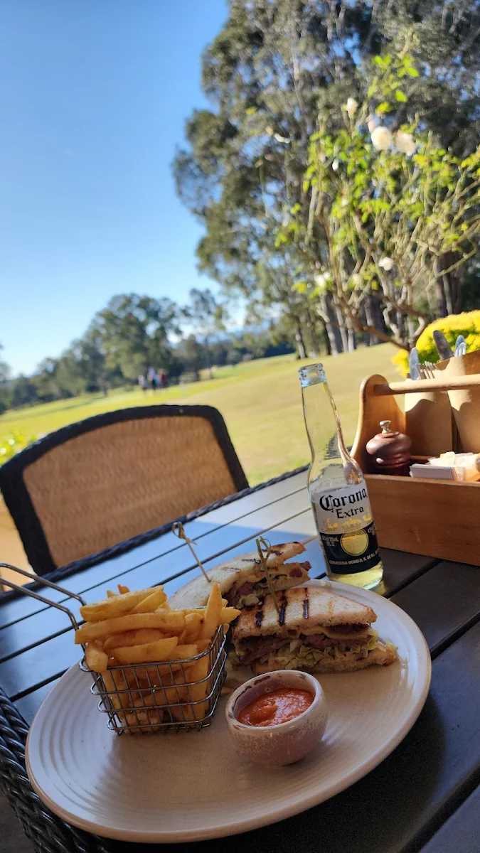 Highlights, spike bar & cafe