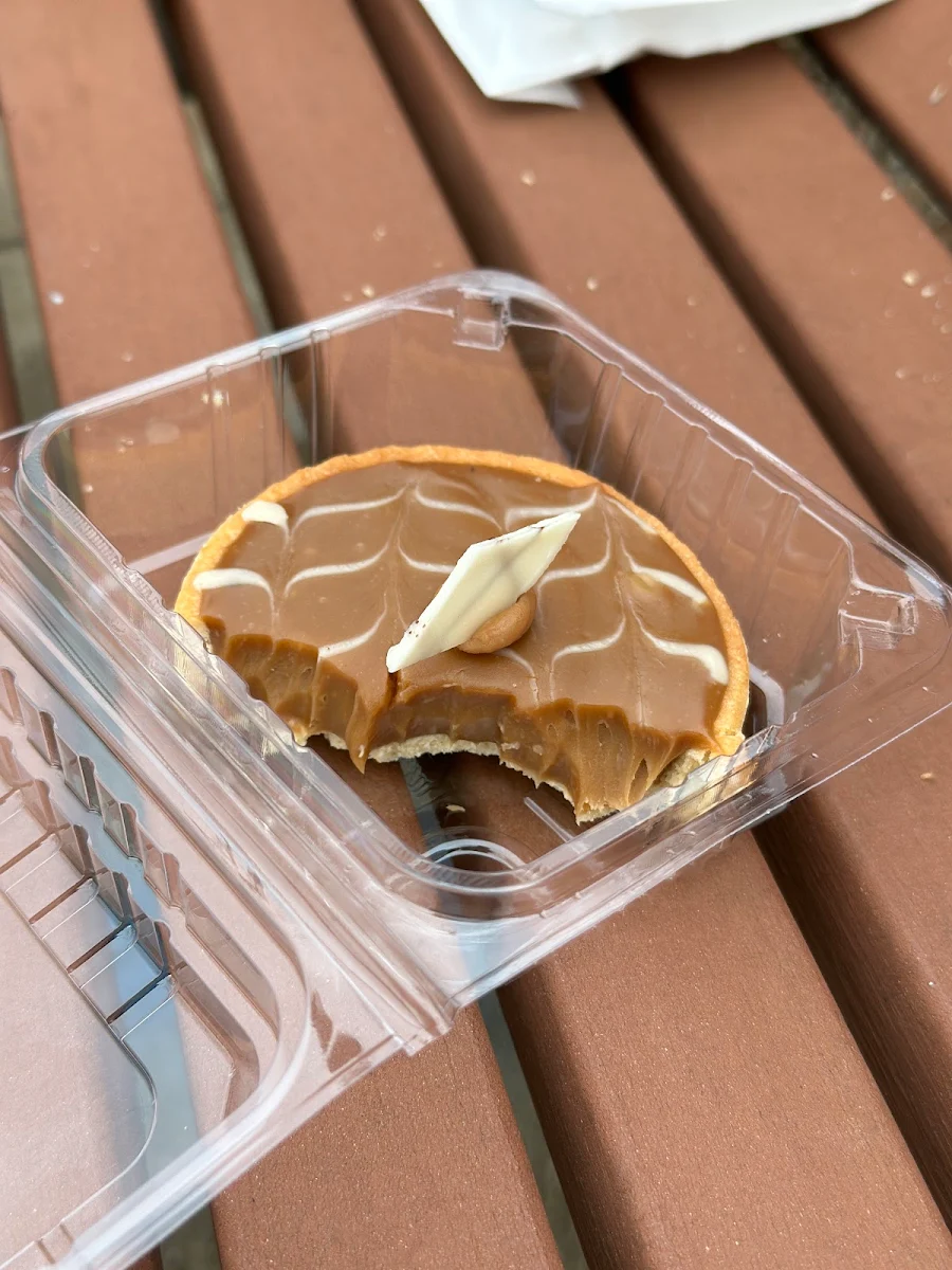 Highlights, Charlie's Pies, Cakes & Chocolates