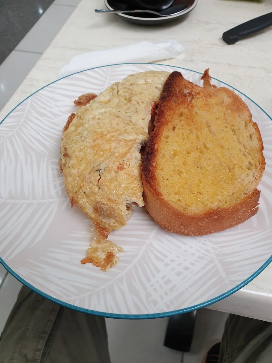 Arena Omelette, Arena Cafe