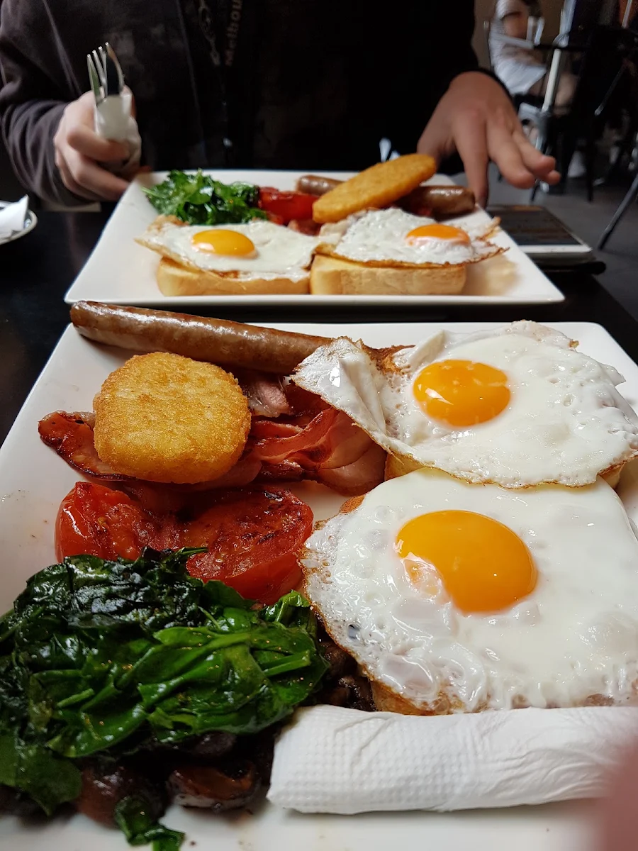 Highlights, Arena Cafe