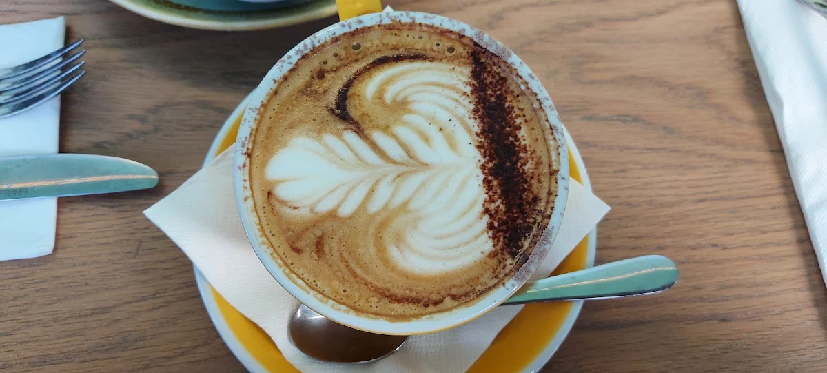 Flat White, Sunnyside Cafe