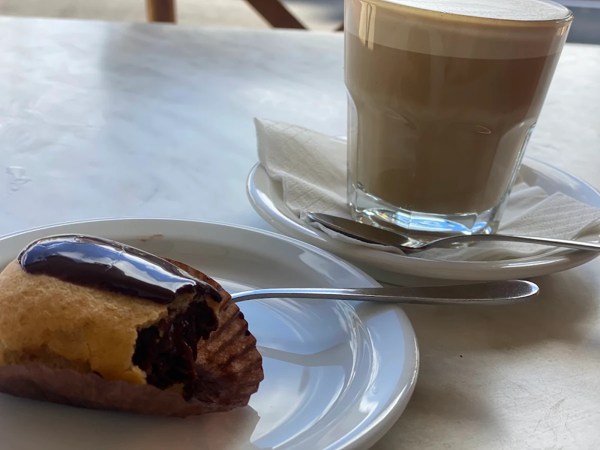 Mini Chocolate Eclair