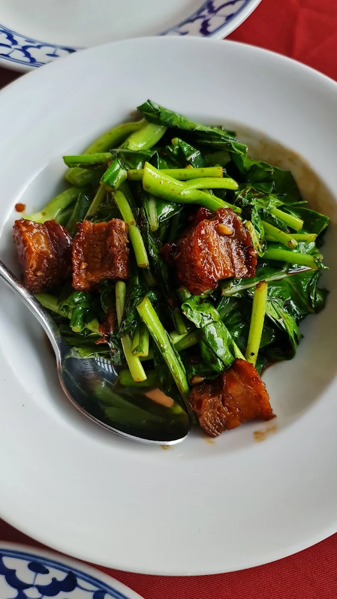 Crispy Pork Belly Cooked in Oyster Sauce