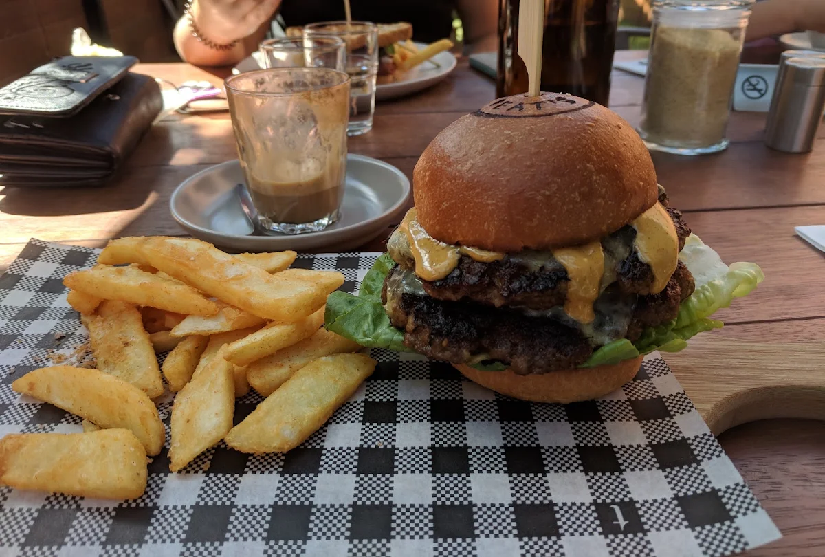 Double Cheeseburger