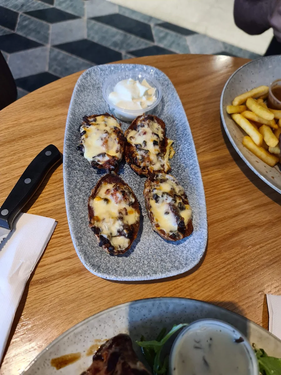 Baked Potatoes, Evening Star Hotel