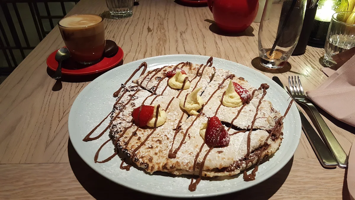 Nutella Pizza
