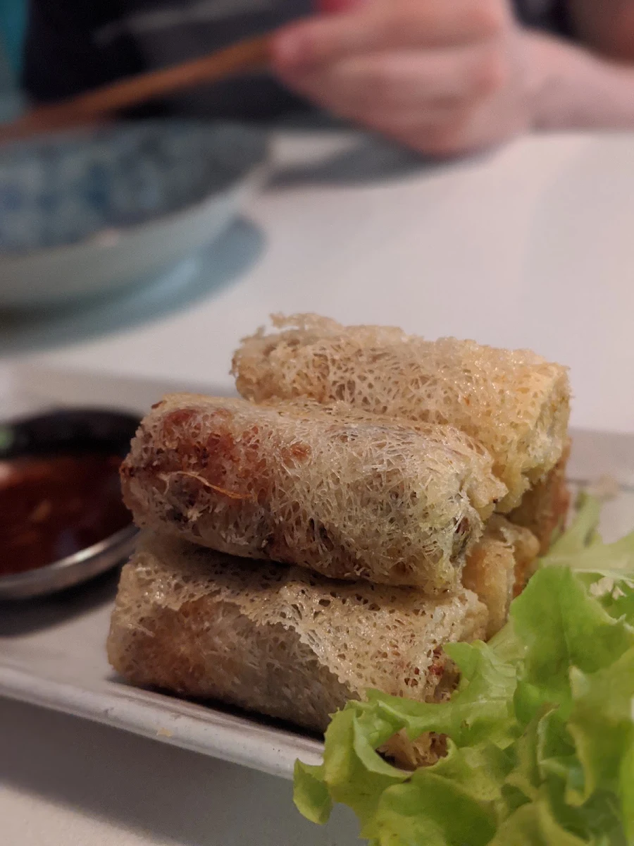 Imperial Spring Rolls, Xin Chào