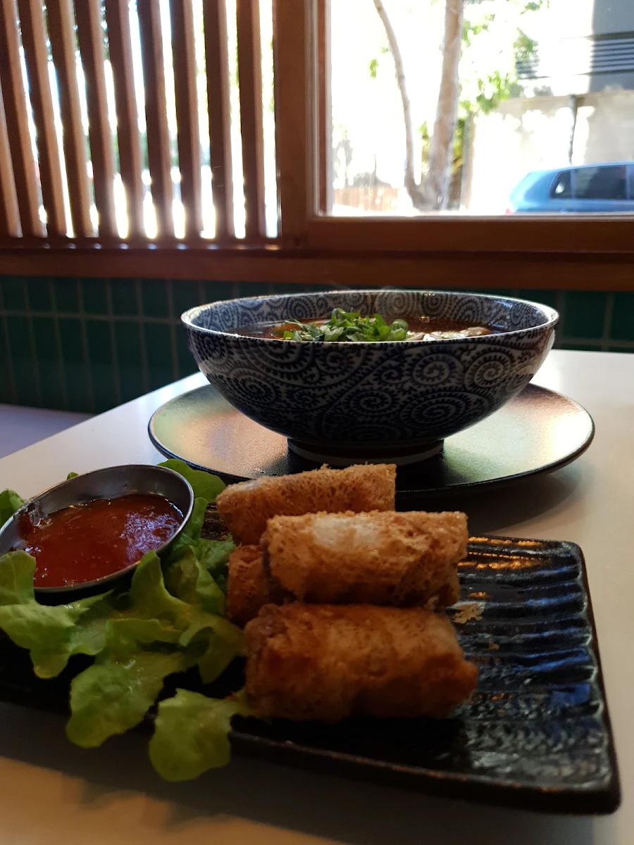 Ramen Noodle Soup, Xin Chào