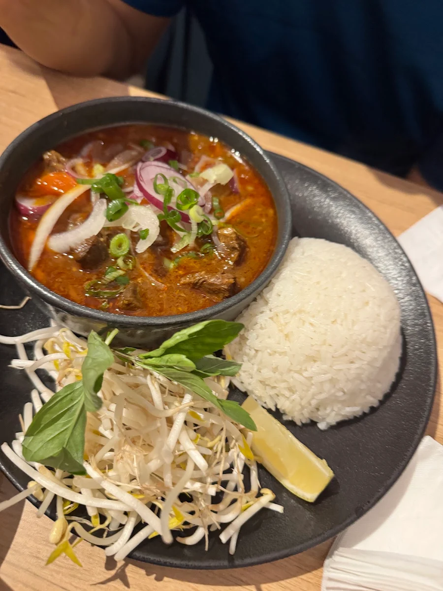 Vietnamese Beef Stew, Xin Chào