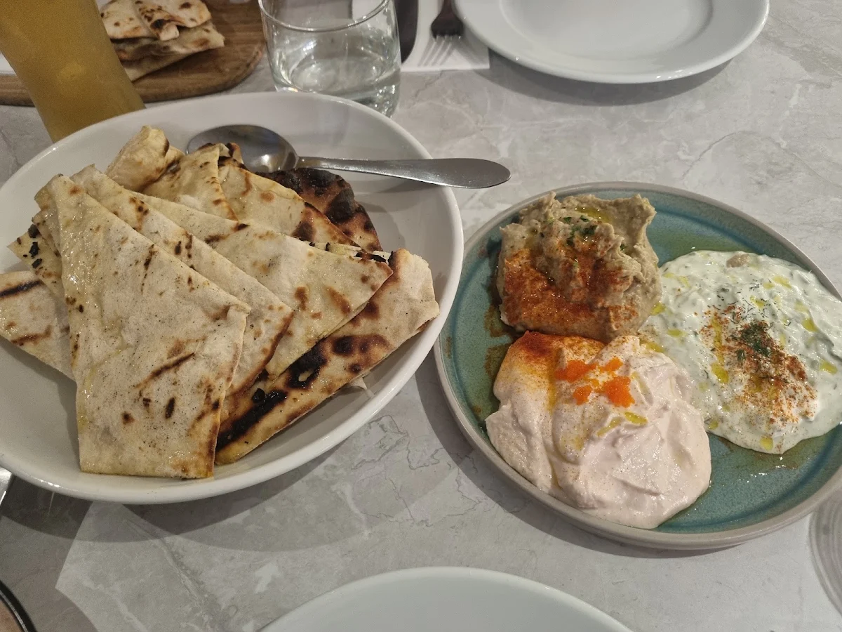 Flatbread, Ninis Hawthorn