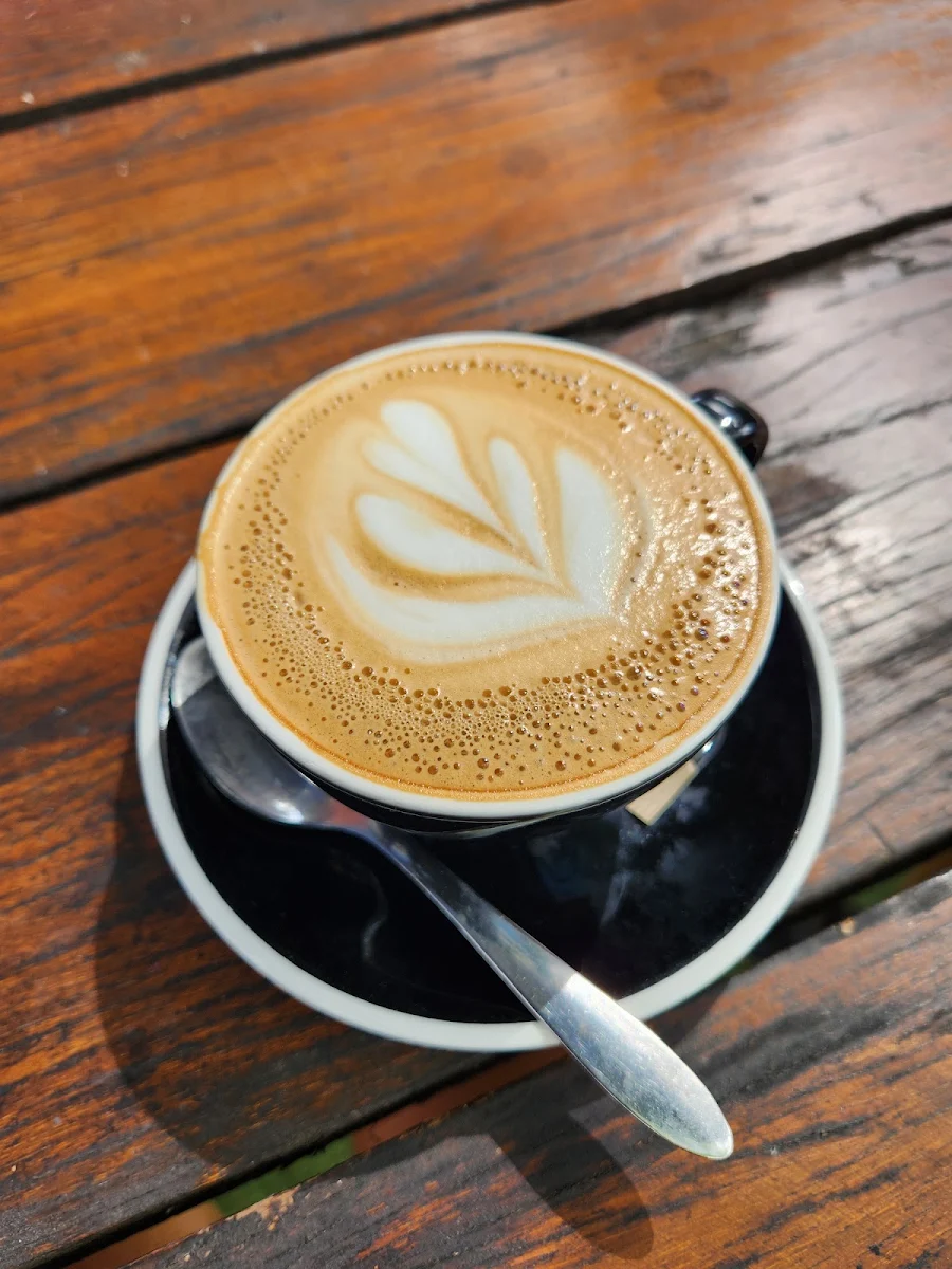 Flat White, Cadence Cafe