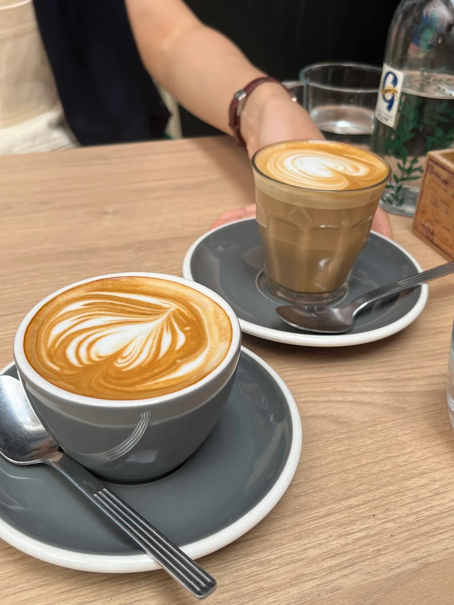 Flat White, Glider Garden