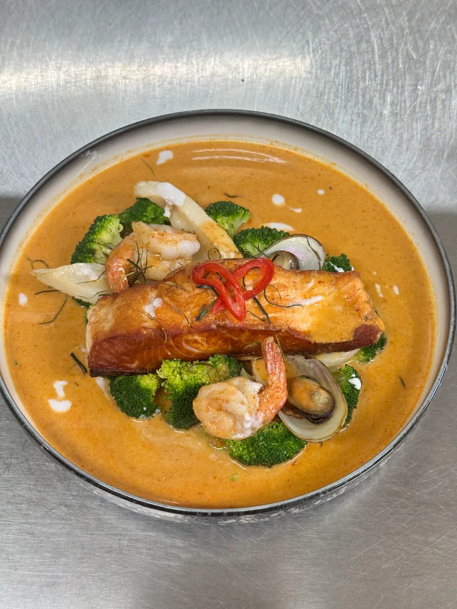 Gilled Salmon Fillet with Panang Sauce