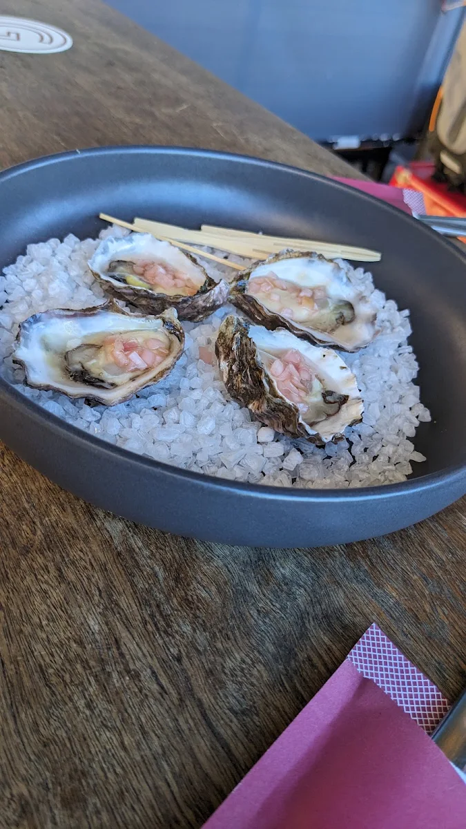 Oysters, The Glenmore Hotel