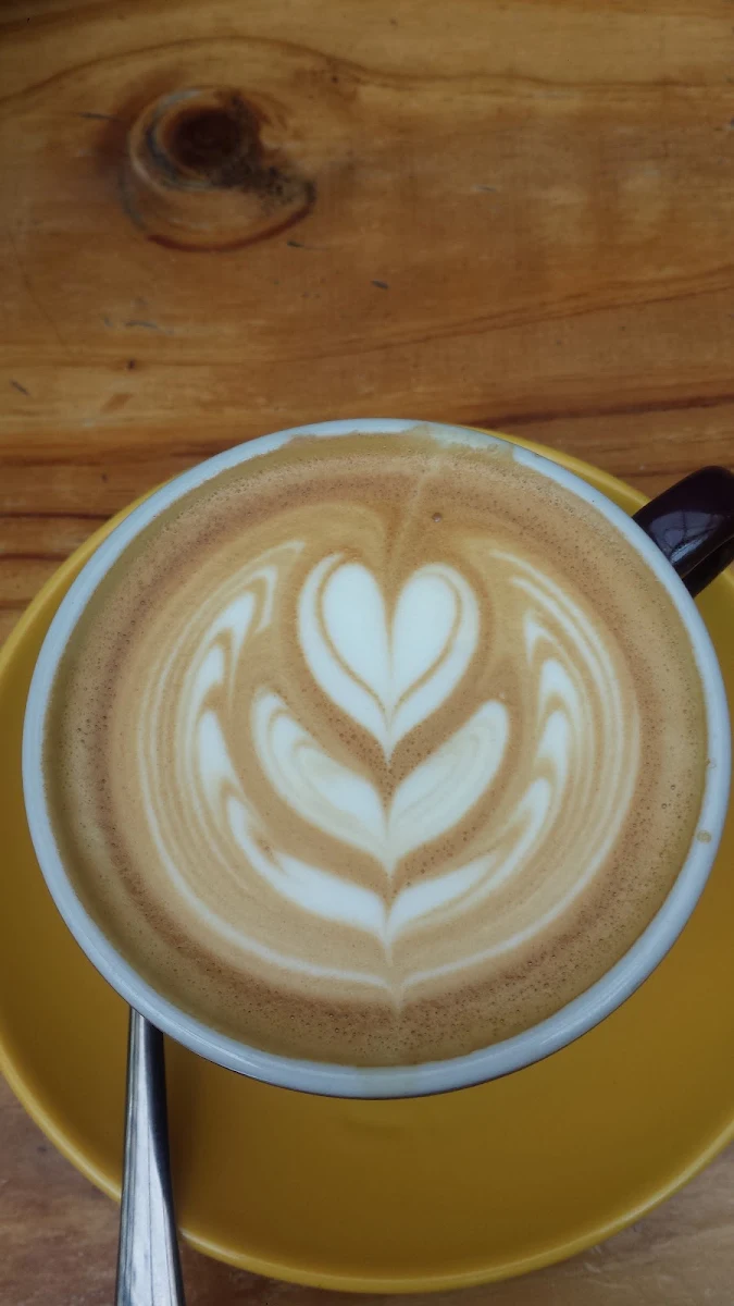 Flat White, Einstein's 251
