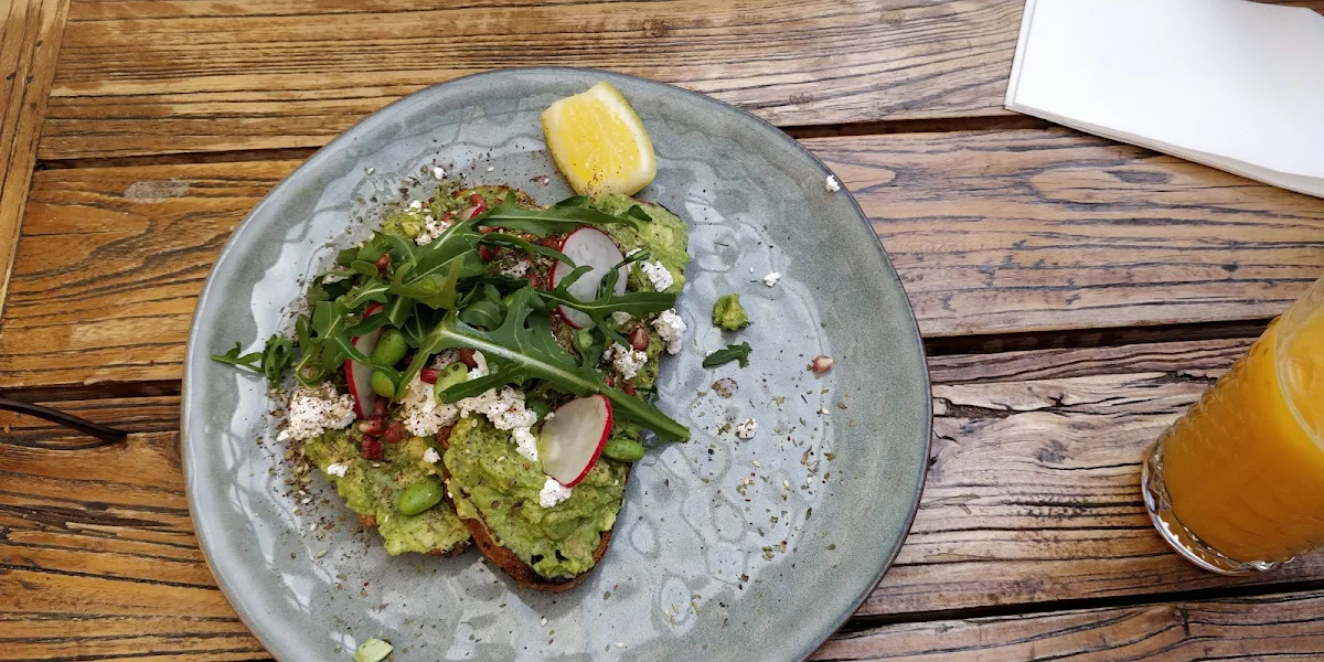 Smashed Avocado, Einstein's 251