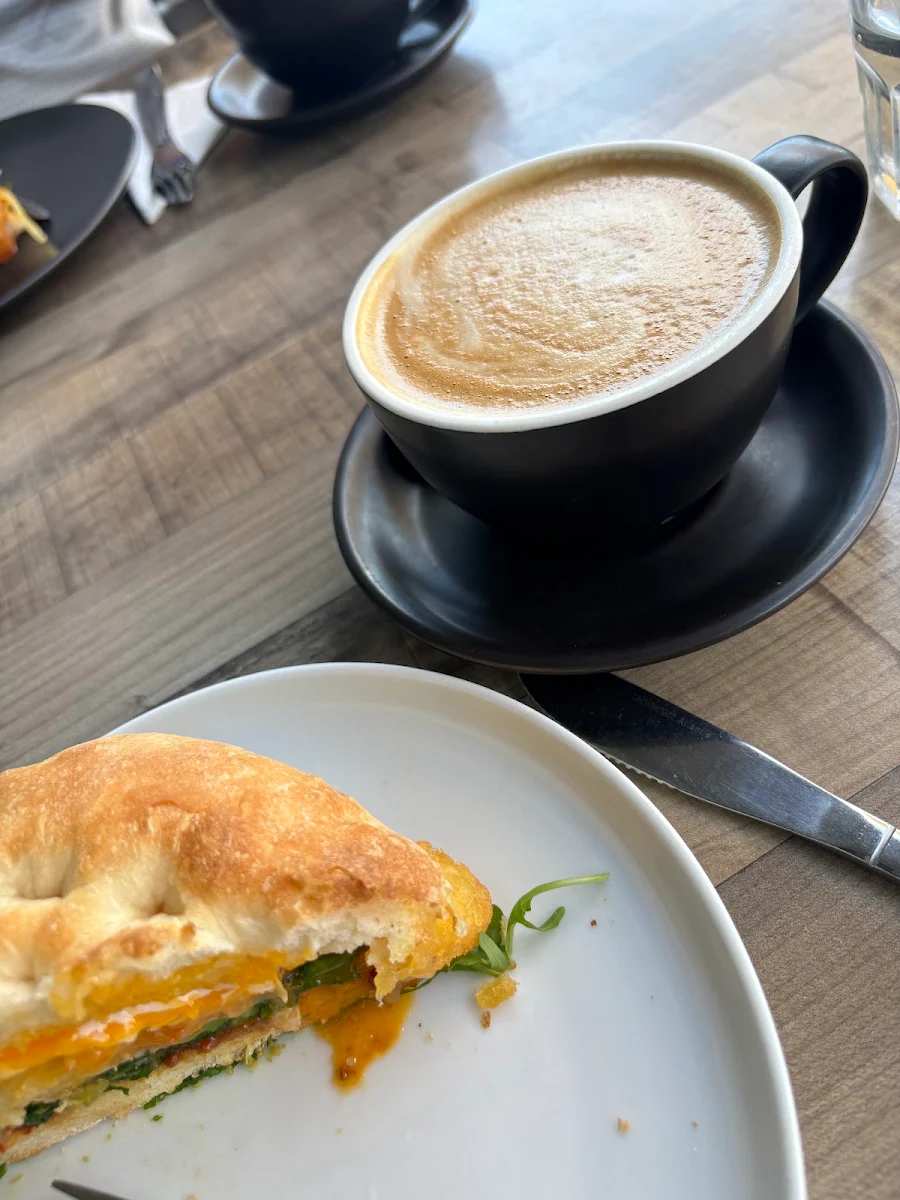 Flat White, Cafe VinCino