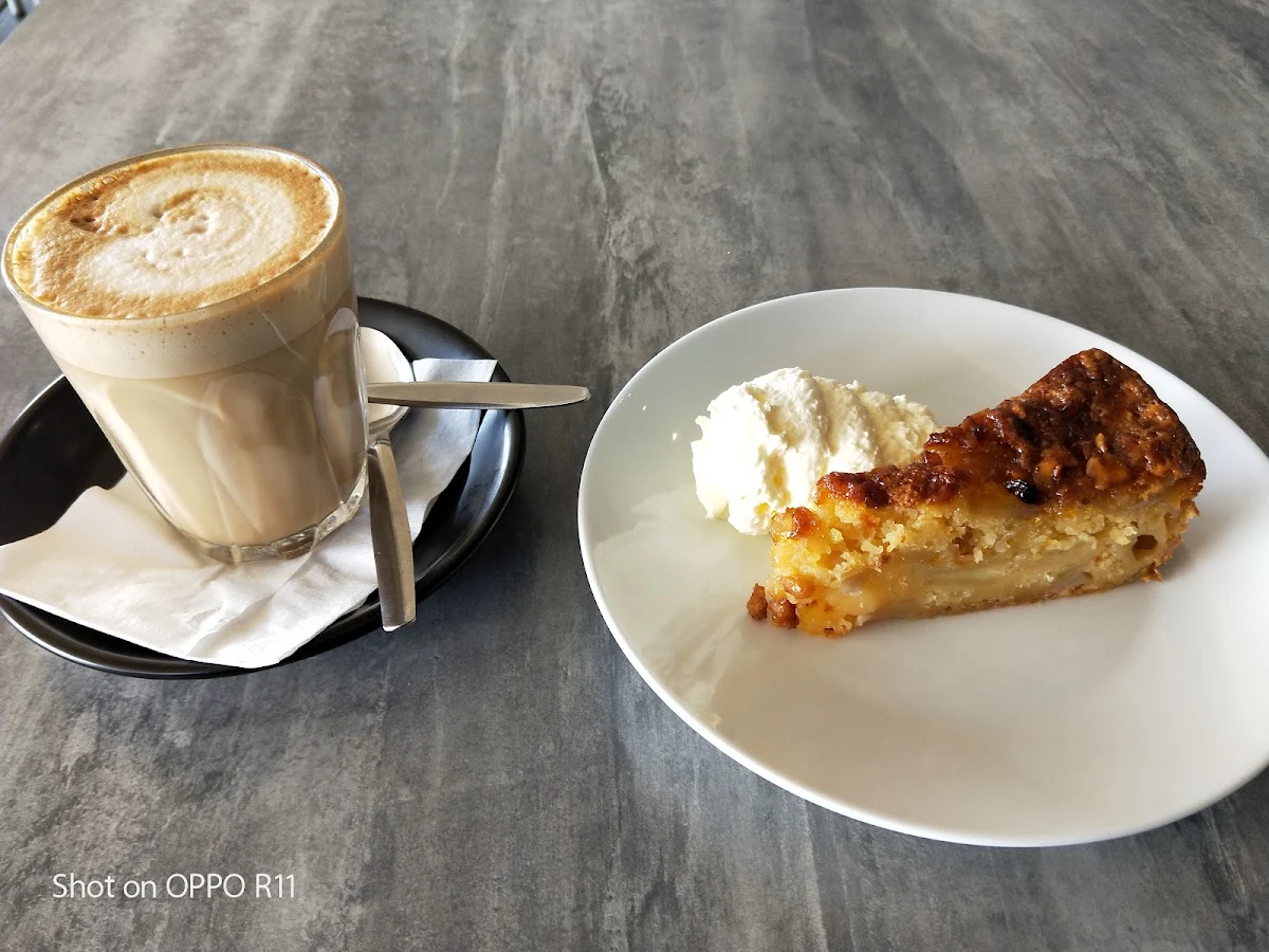 Highlights, Cafe VinCino