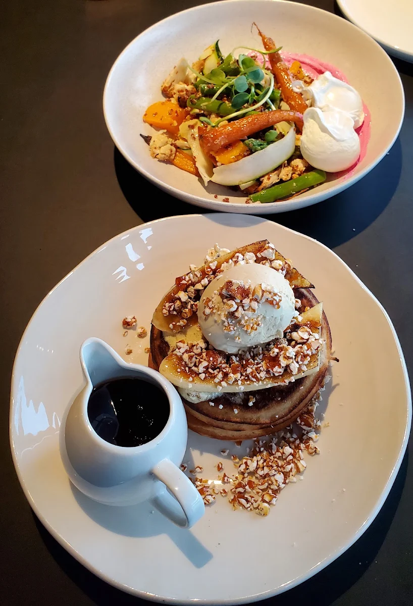 Macq 01 Big Breakfast