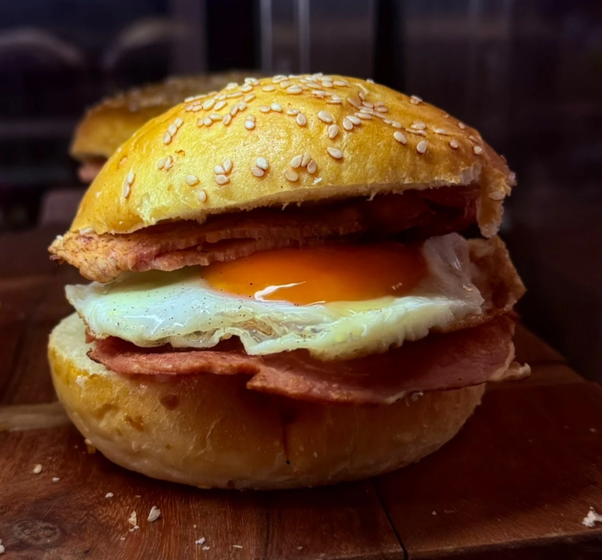 Bacon E Egg Roll, Burger Me Fresh Cafe