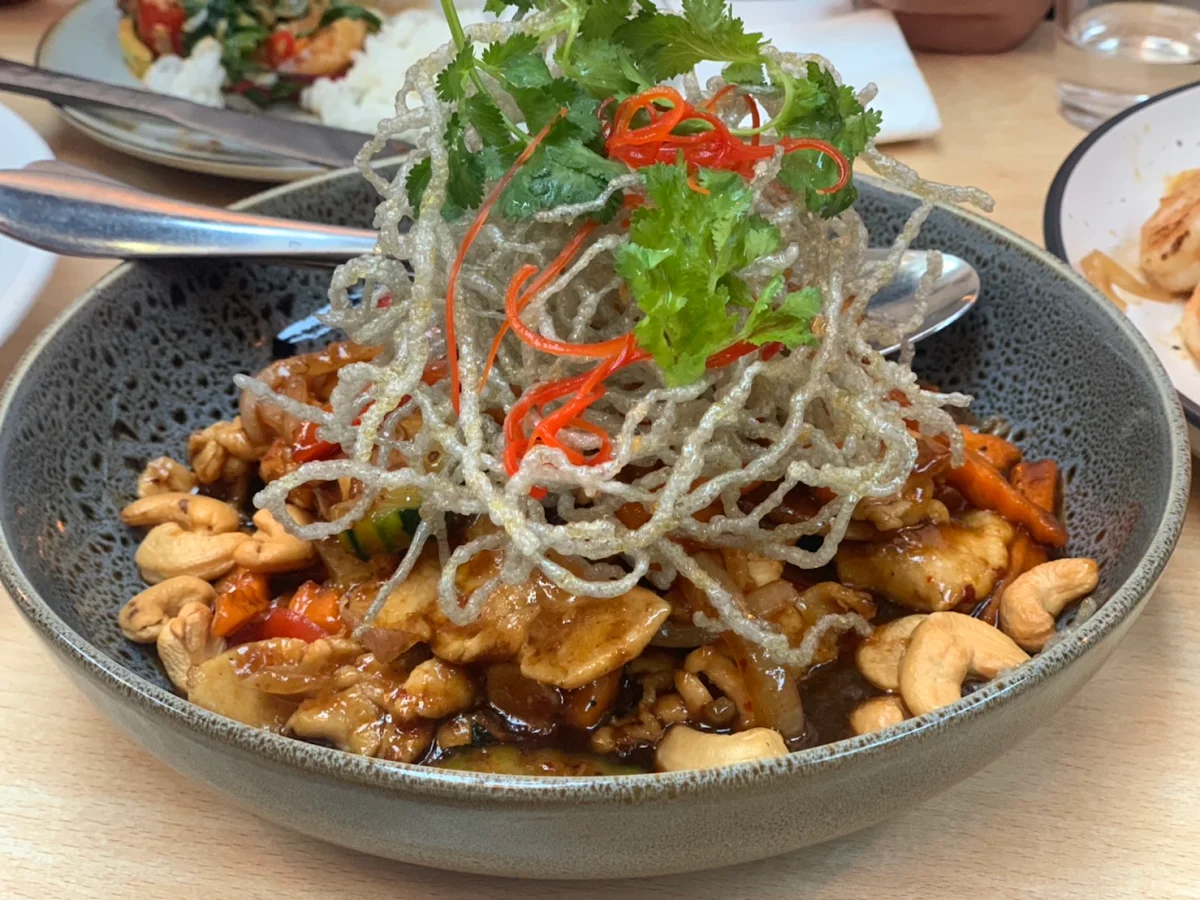 Chicken with Cashew Nut