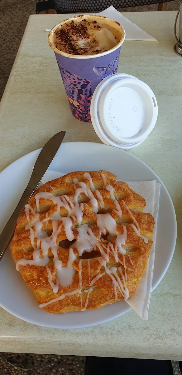 Highlights, Woombye Bakery