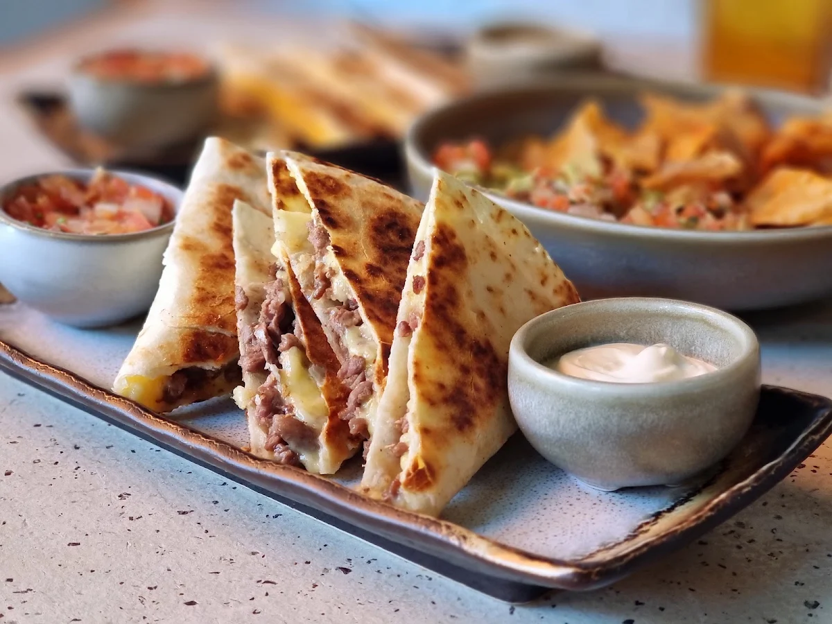 Quesadilla, Chica Bonita Manly