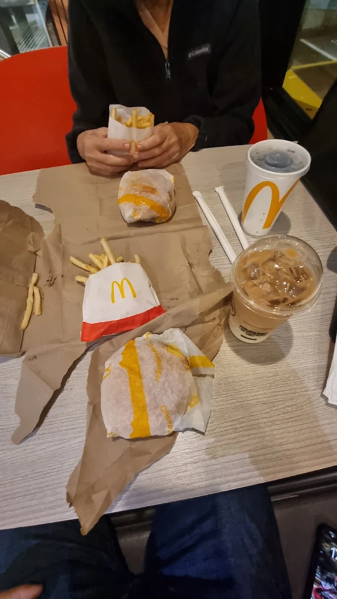 Cheeseburger, McDonald's St Kilda