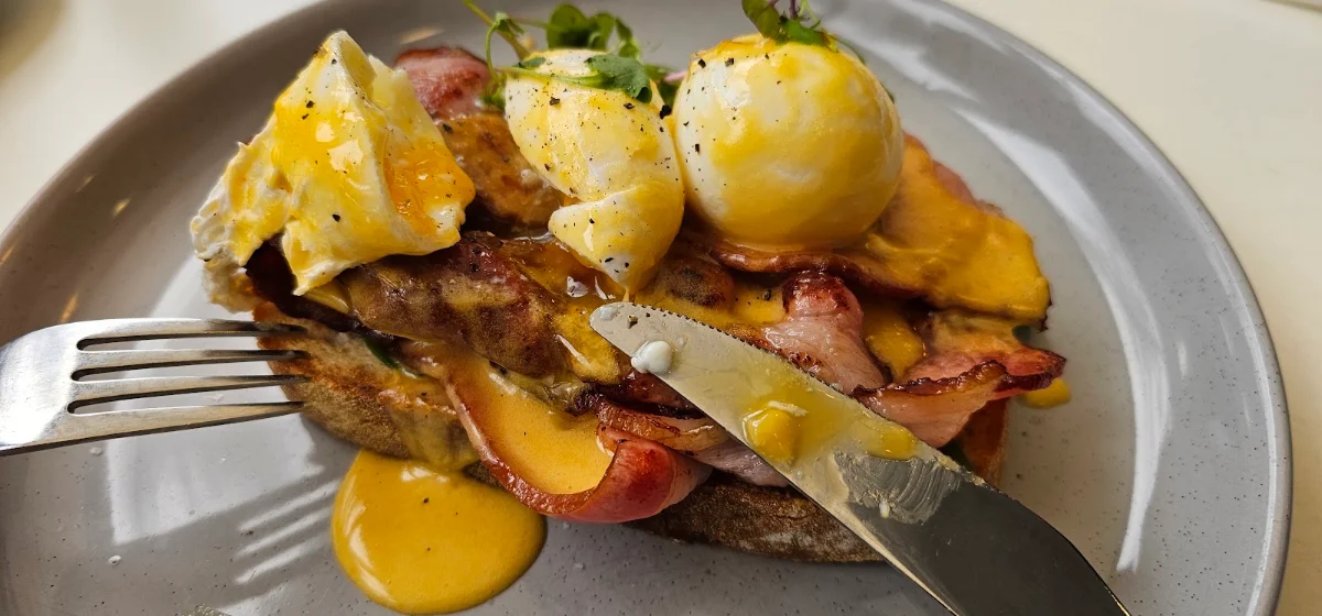 Benedict Bacon, Bellakai