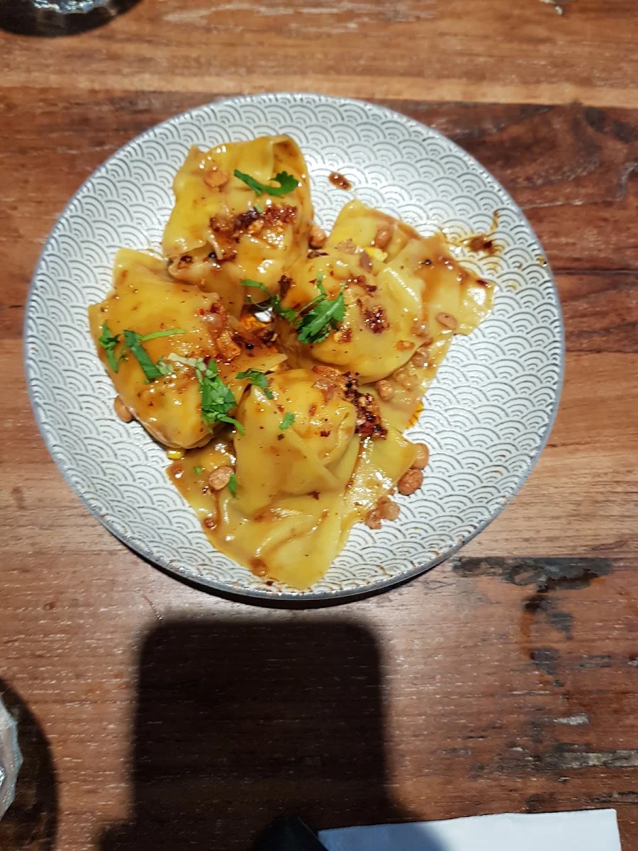 Sweet Corn & Coriander Dumplings 6pc