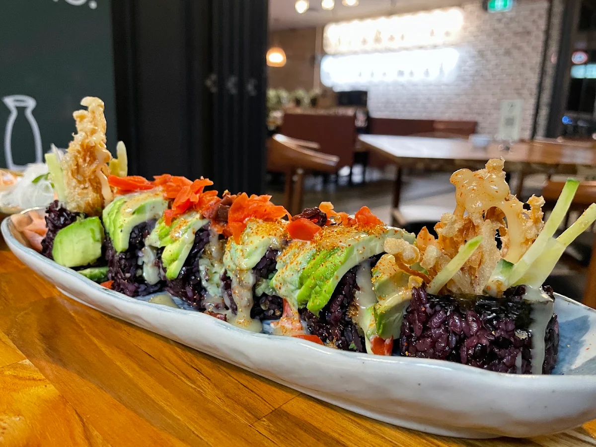 Firework Roll, Mono Dining