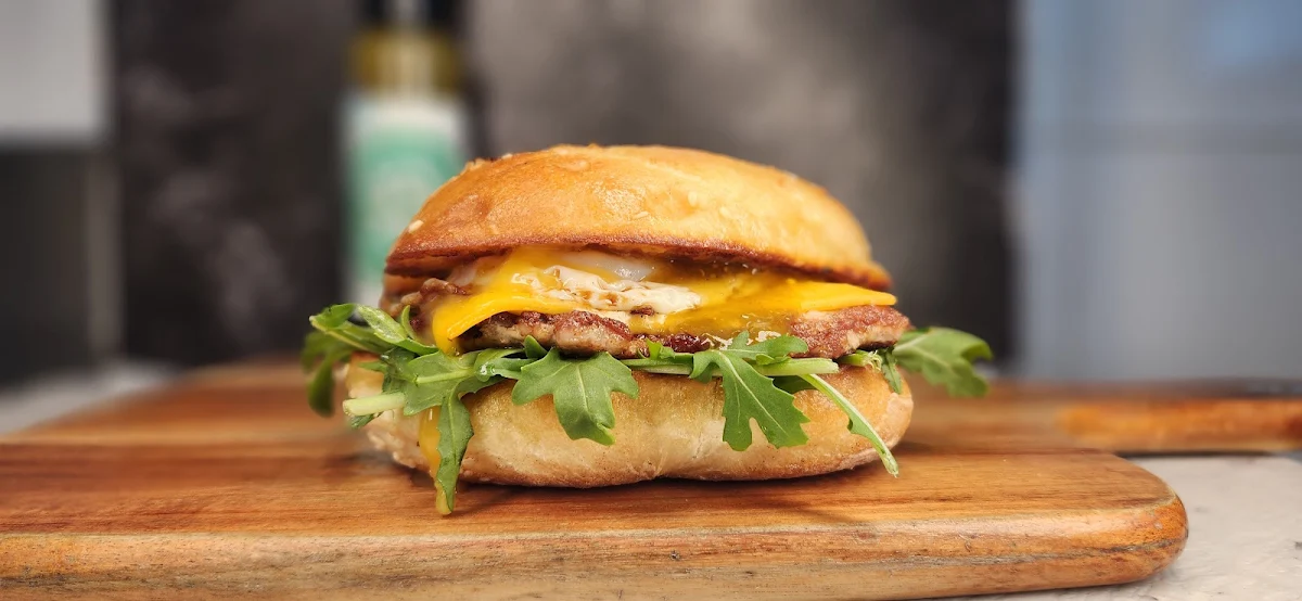Cheeseburger, Ryan John Coffee and Kitchen