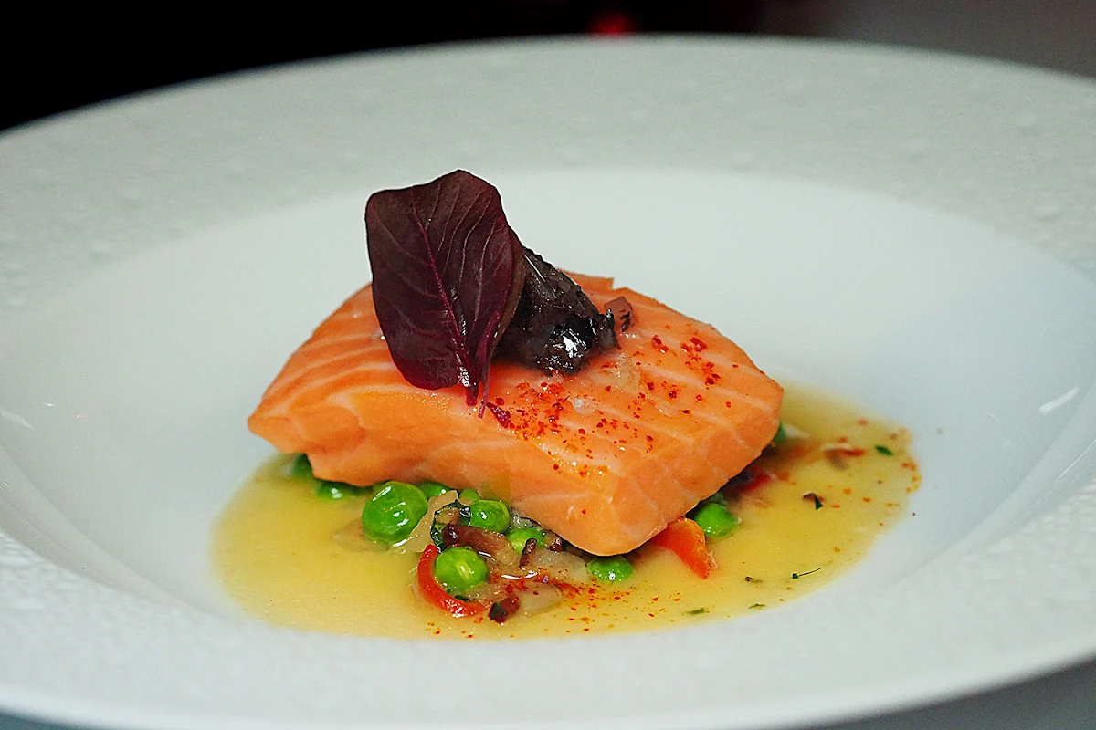 Highlights, Ananas Bar & Brasserie