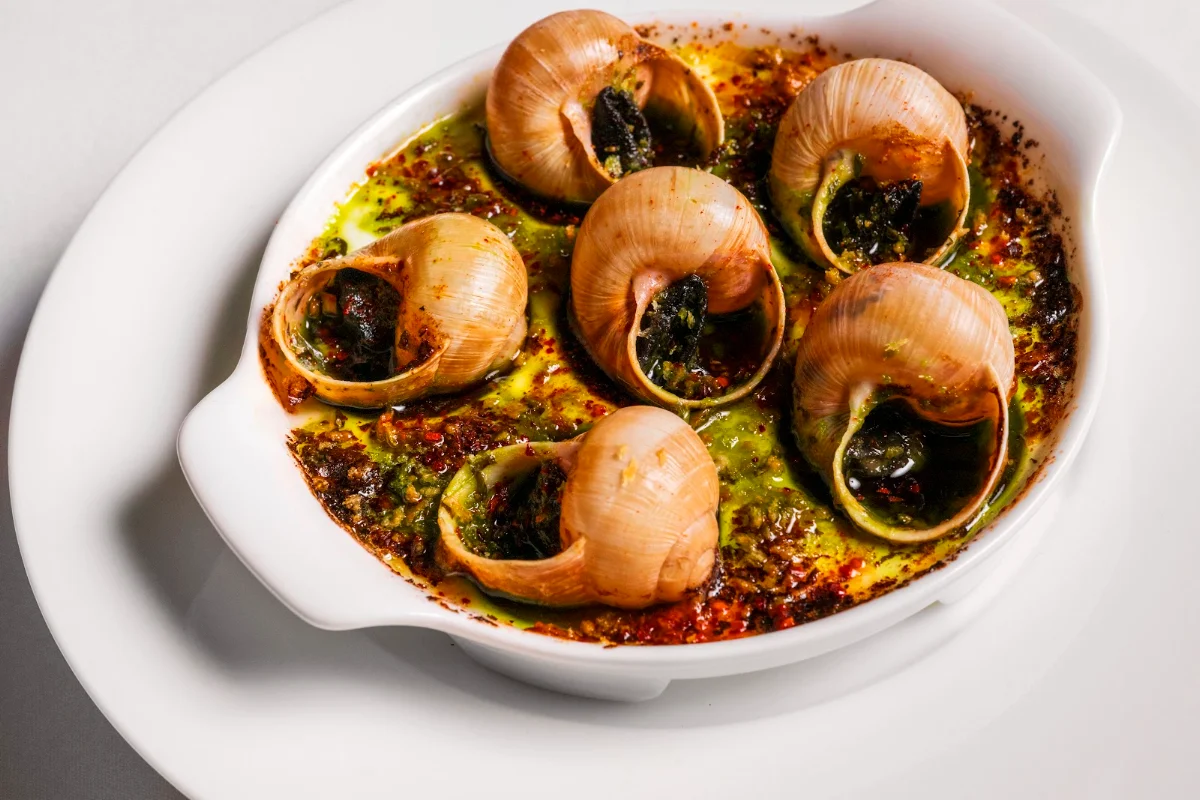 Highlights, Ananas Bar & Brasserie