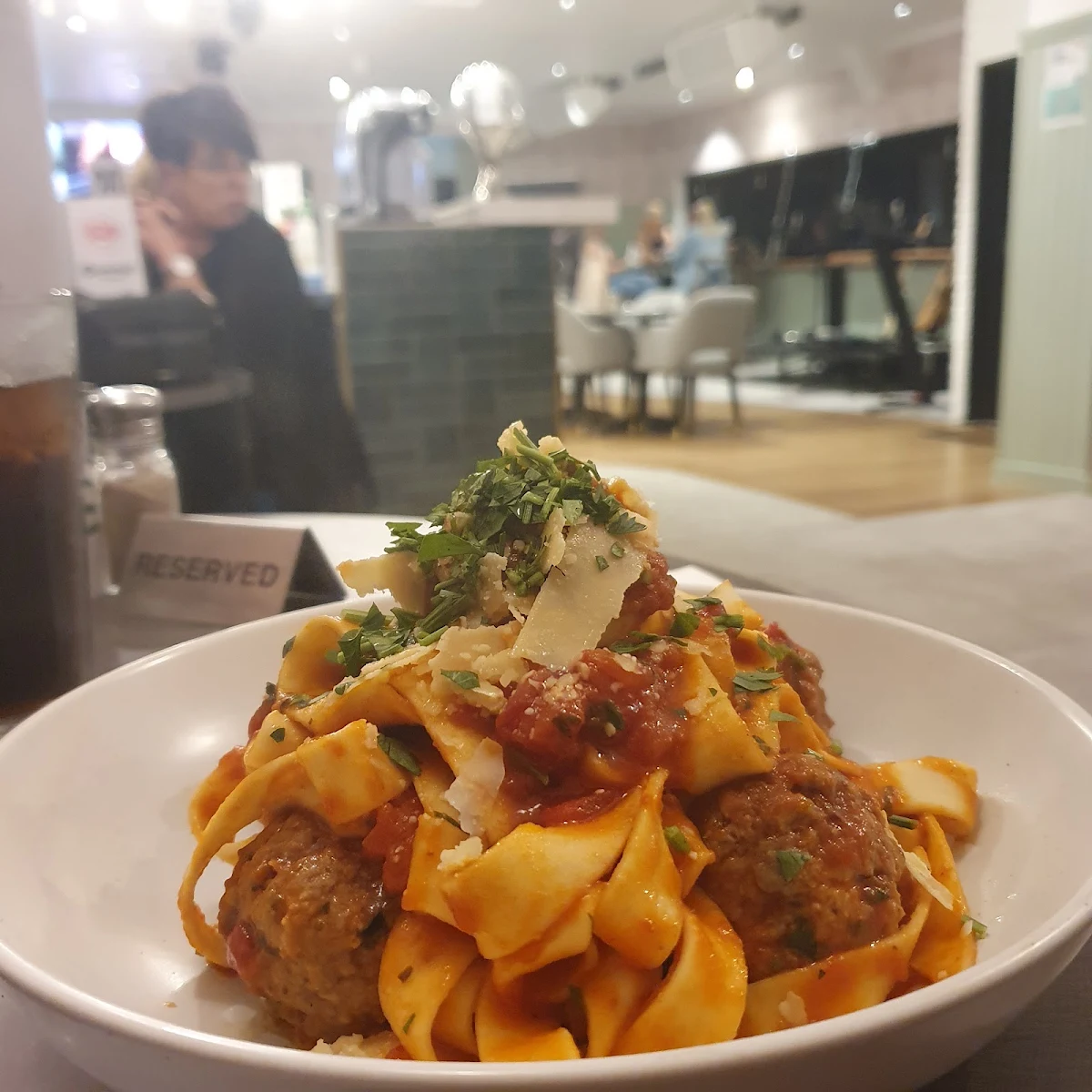 Meatballs, Tatts Hotel