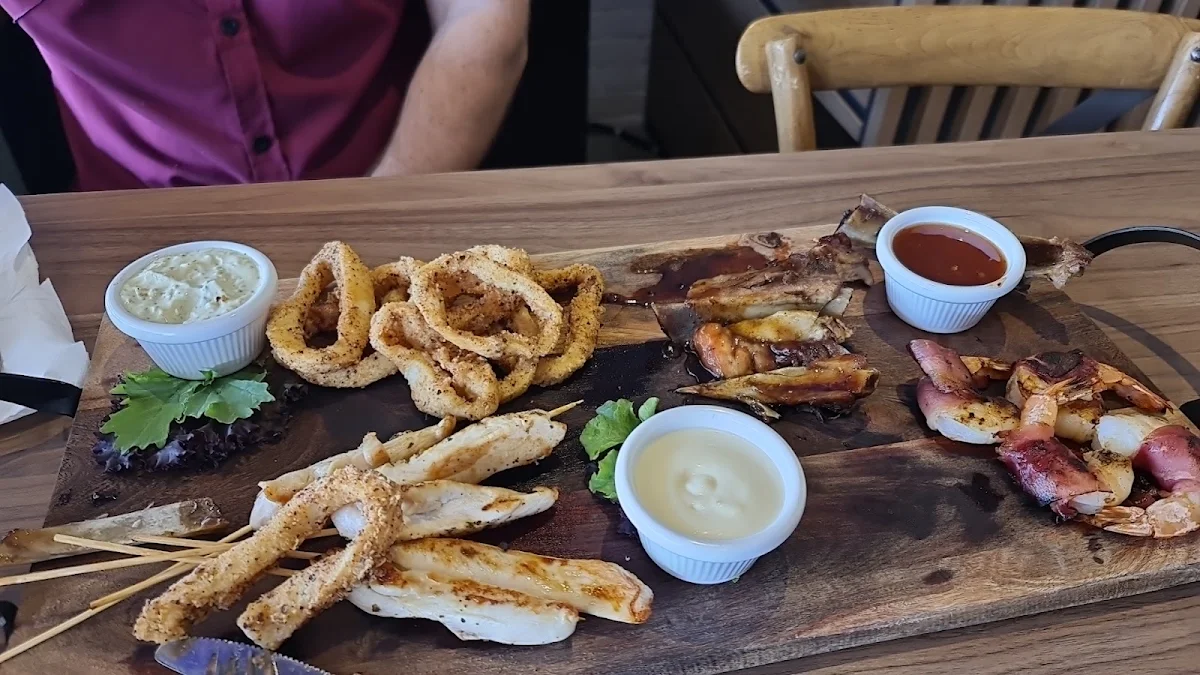 Shared Platter, Tatts Hotel