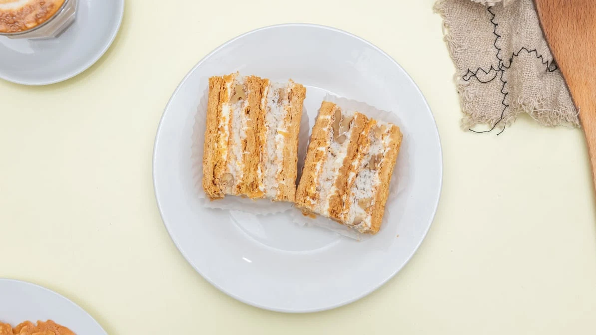 Highlights, Queen Cake Shop