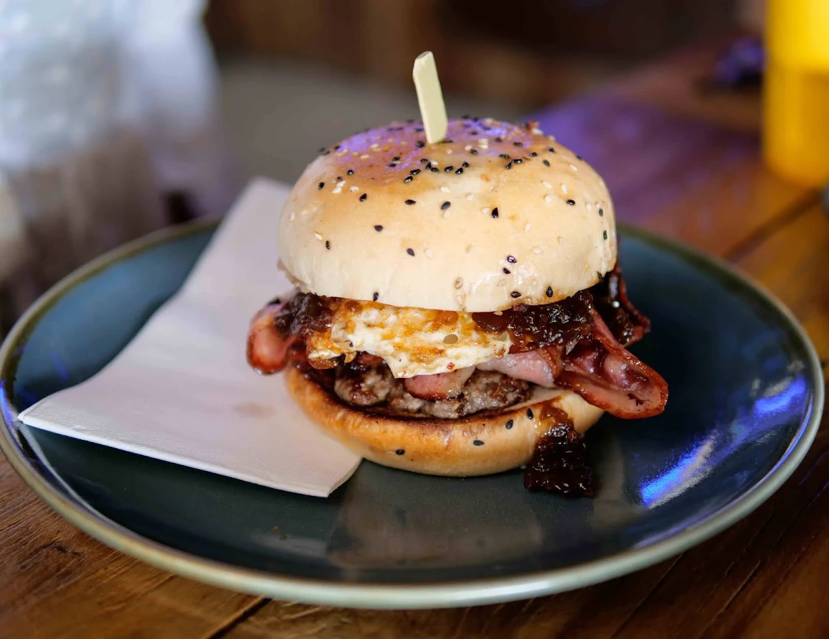 Burger, Sanctus Brewing Company