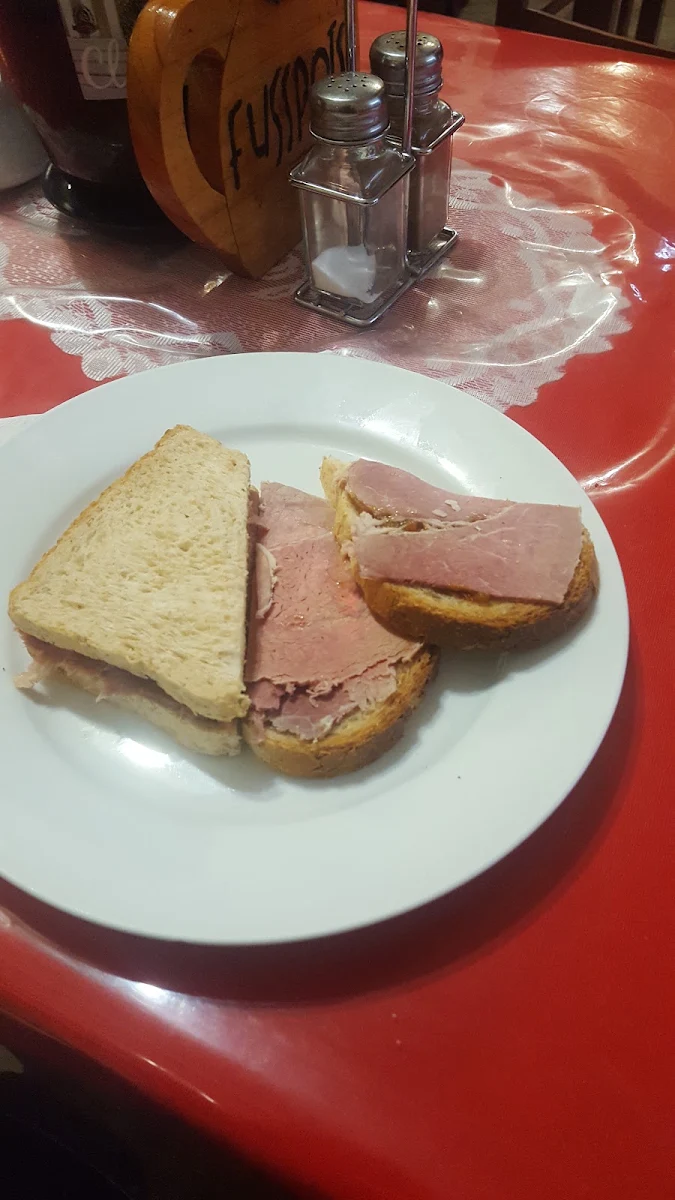 Corned Beef, Fusspots Cafe