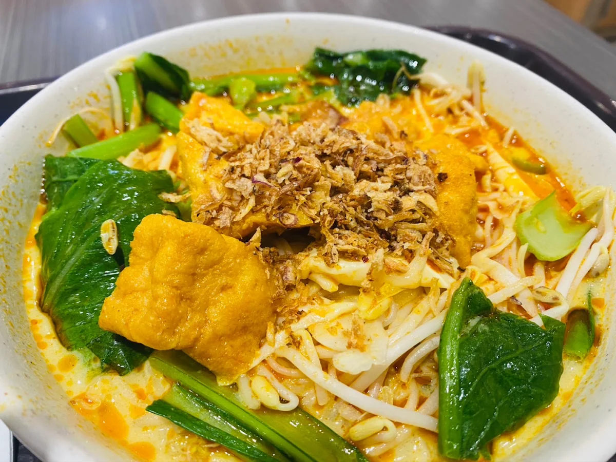Crispy Chicken Laksa, Hawker Street