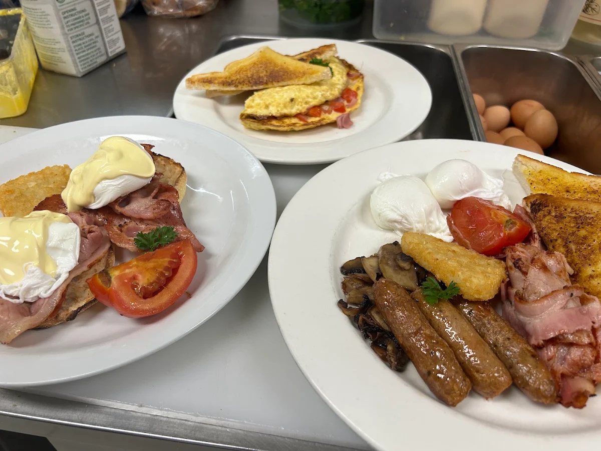 Mega Breakfast, Luv a Coffee Beenleigh