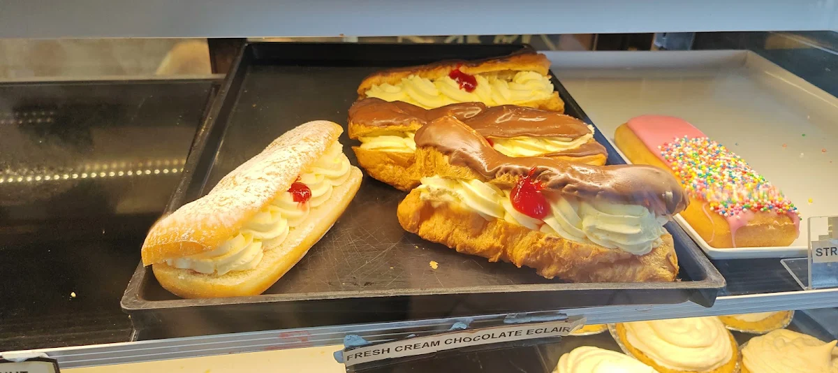Eclair, Oxenford Bakery