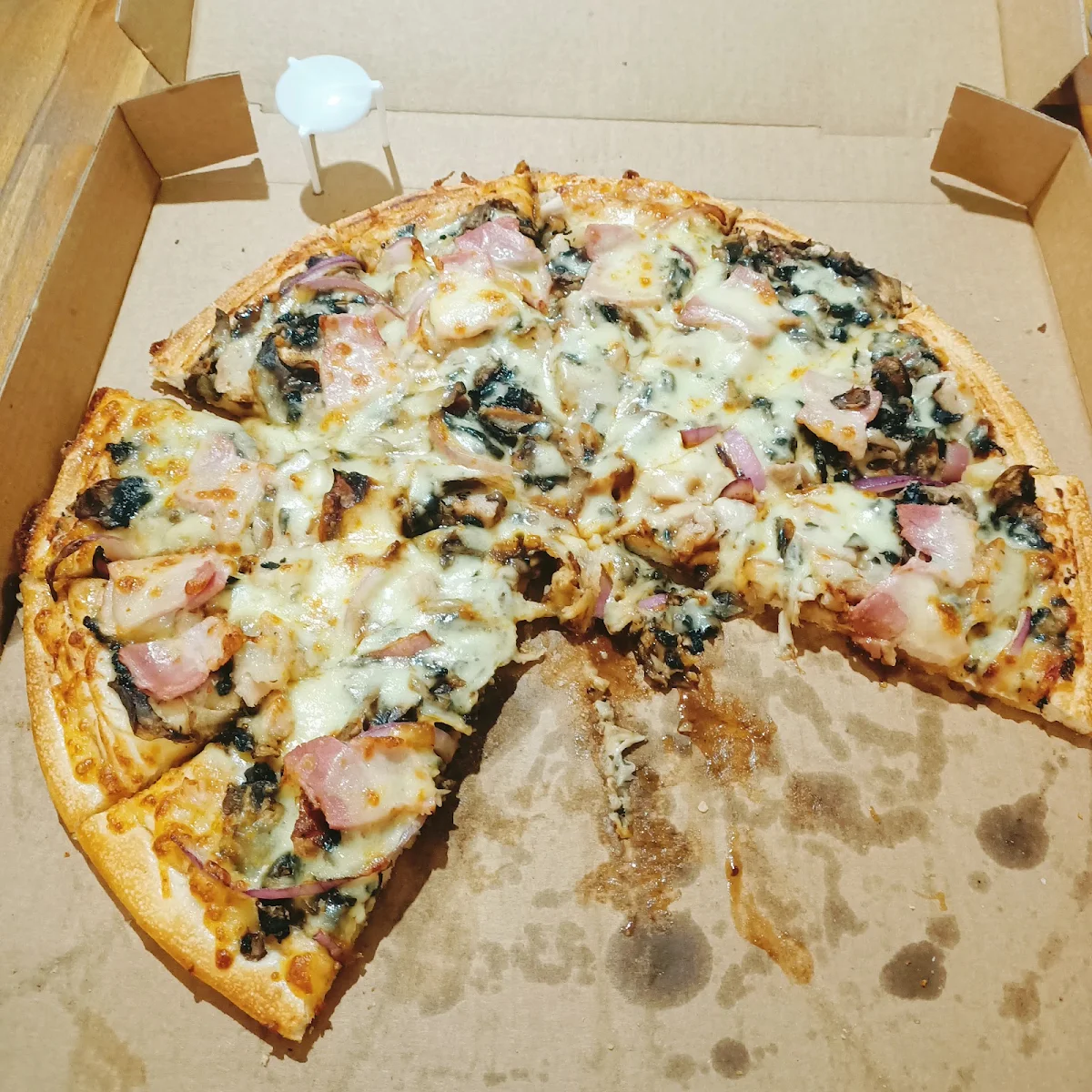 Highlights, Poppy's Pizza Place
