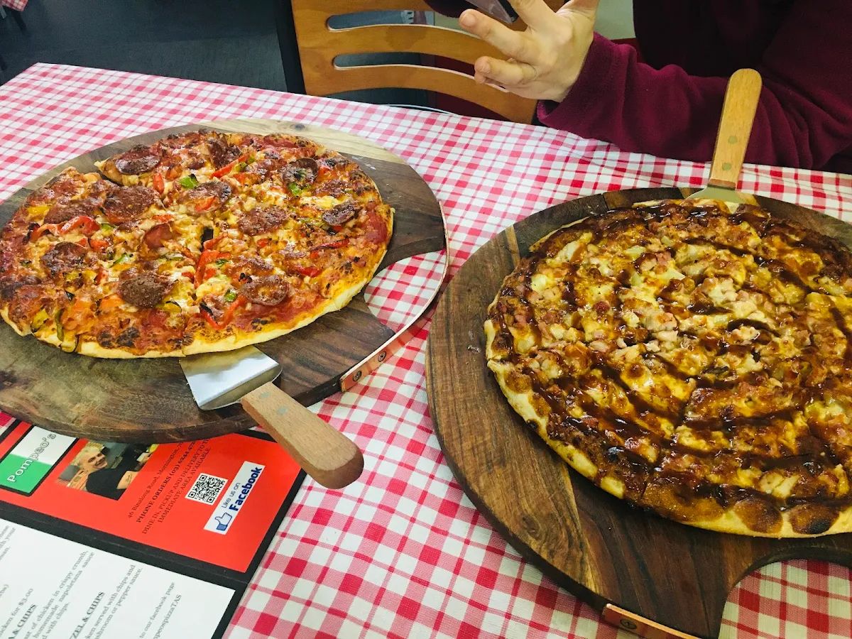 Highlights, Pompeo's Pizza